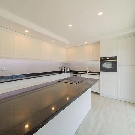 ヴィラ Luxury Villa With Private Pool Close To Lara Beach *