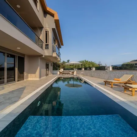 Luxury Villa With Private Pool Close To Lara Beach Antalya
