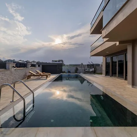 Luxury Villa With Private Pool Close To Lara Beach Willa Antalya